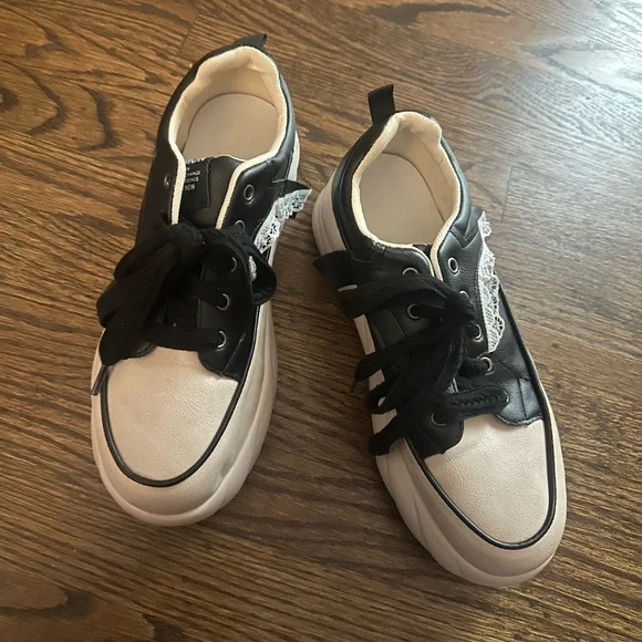 coquette platform sneakers - Picture 2 of 6